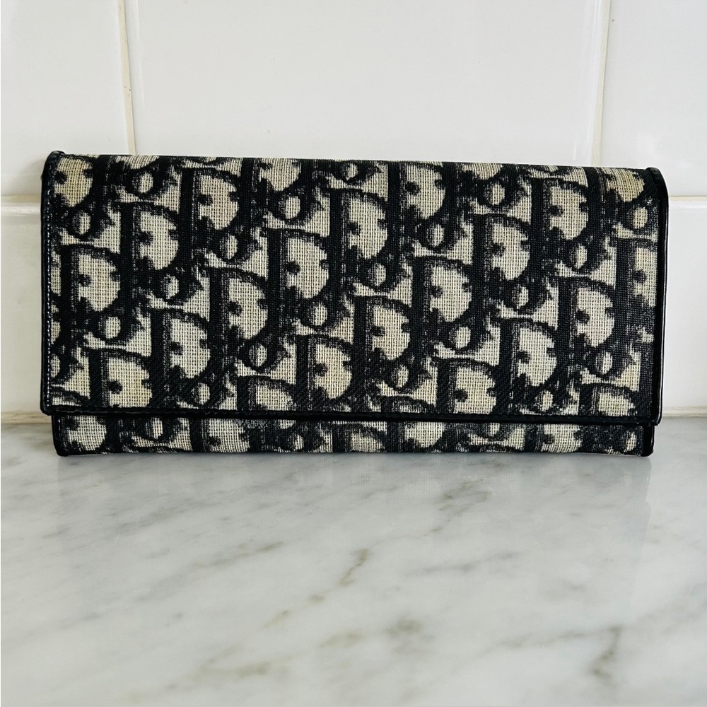 Dior long wallet